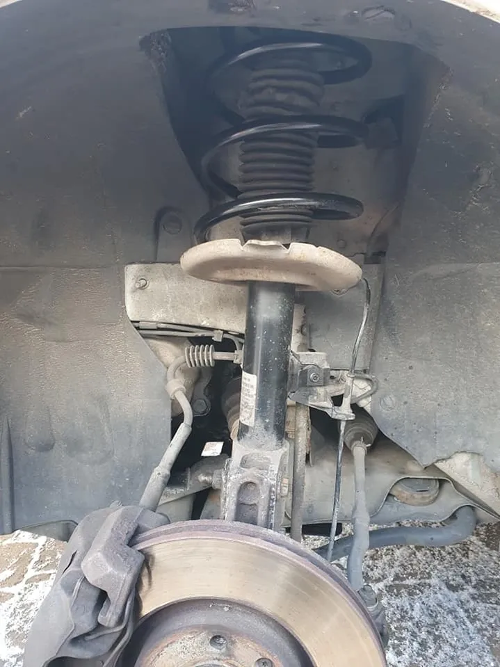 Suspension Strut Replacement